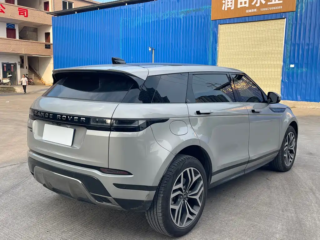 Land Rover Evoque 2023 — фото 5