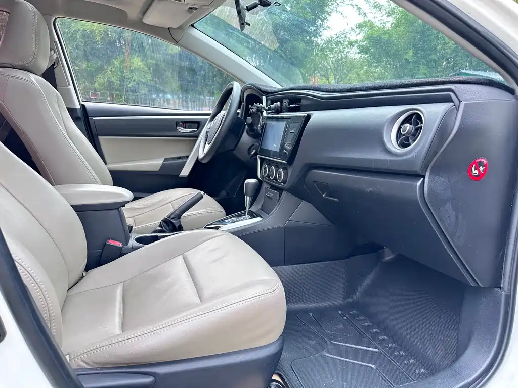 Toyota Corolla 2017 — фото 11