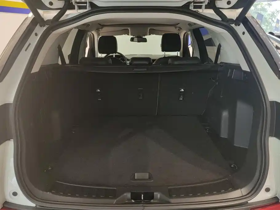 Land Rover Discovery Sport 2018 — фото 4