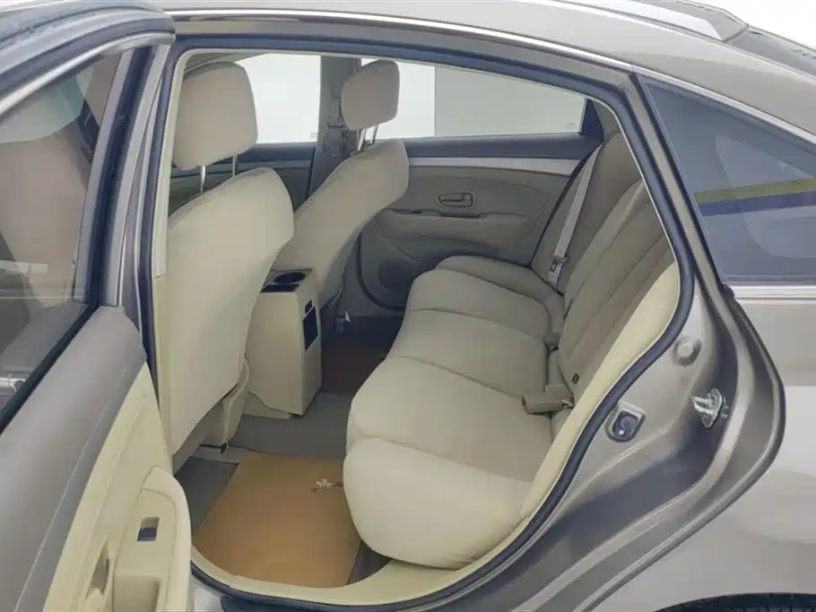 Nissan Sylphy 2016 — фото 11