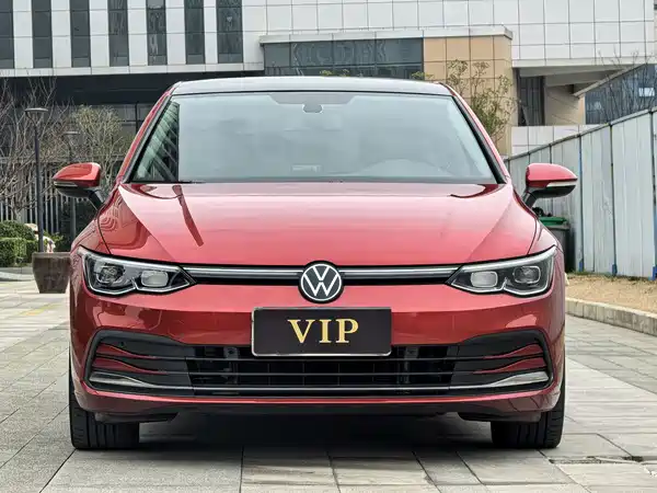 Volkswagen Golf 2021