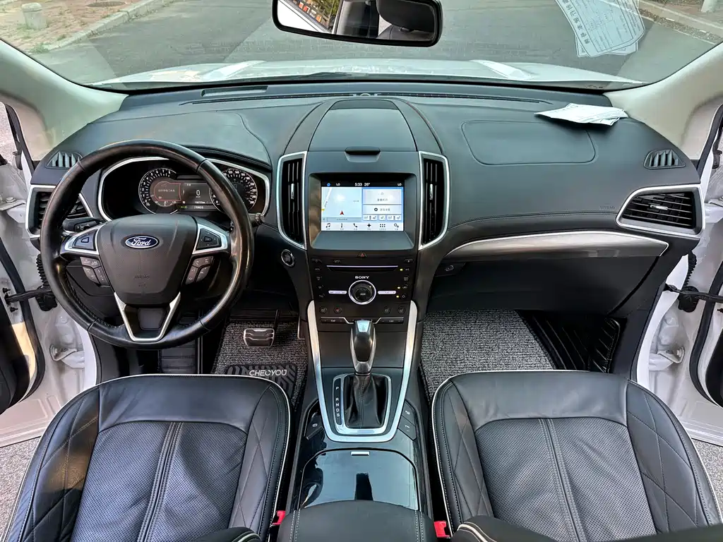Ford Edge 2017 — фото 13