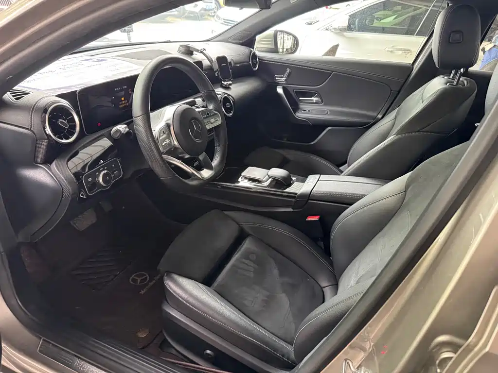 Mercedes-Benz A-Class 2019 — фото 6