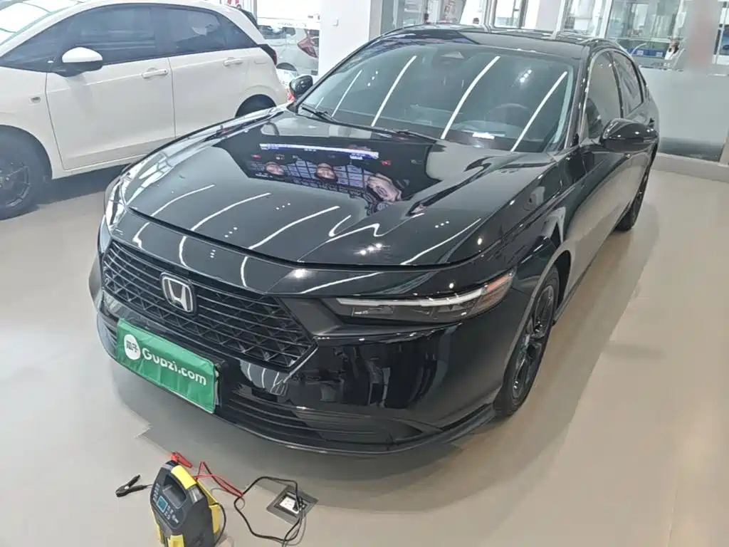 Honda Accord 2025 — фото 1