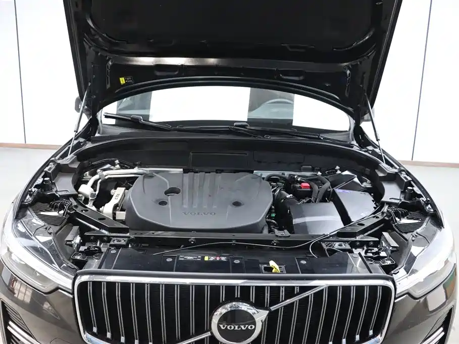 Volvo XC60 2024 — фото 11