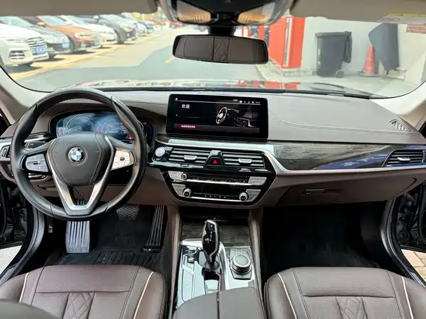 BMW 5 Series 2022