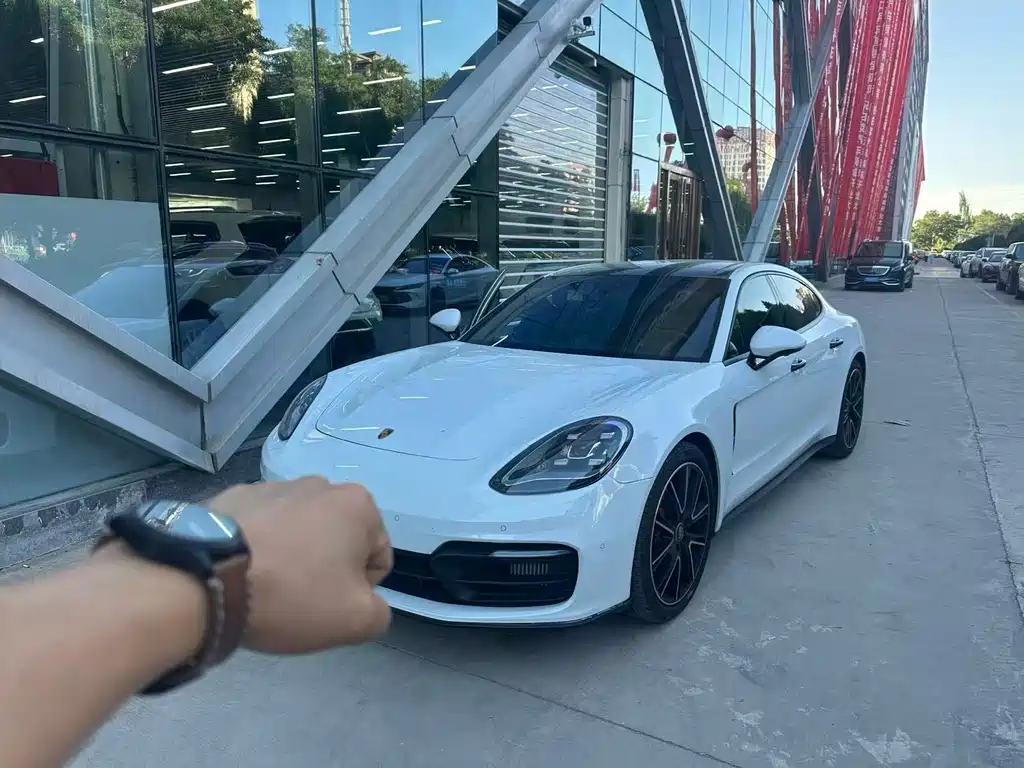 Porsche Panamera 2022 — фото 10
