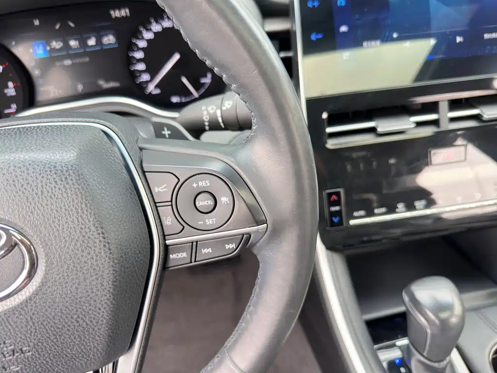Toyota Avalon 2023 — фото 14