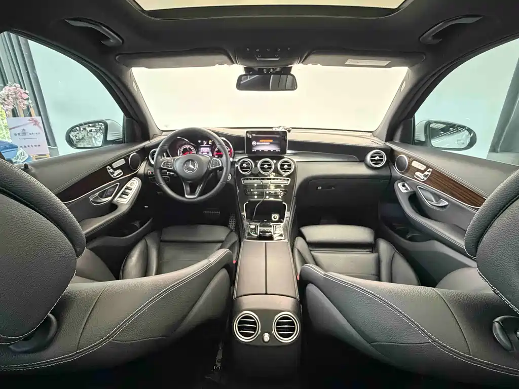 Mercedes-Benz GLC 2016 — фото 14