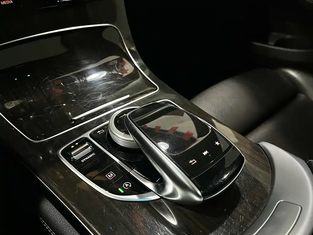 Mercedes-Benz GLC 2019 — фото 11