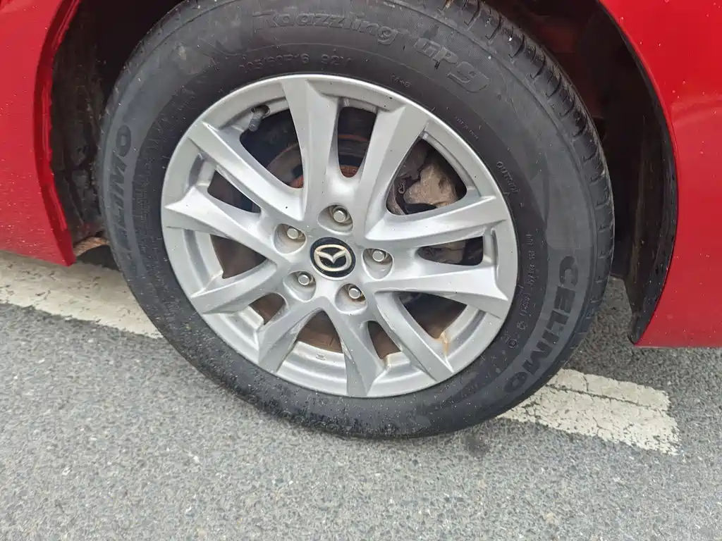 Mazda 3 Axela 2016 — фото 11