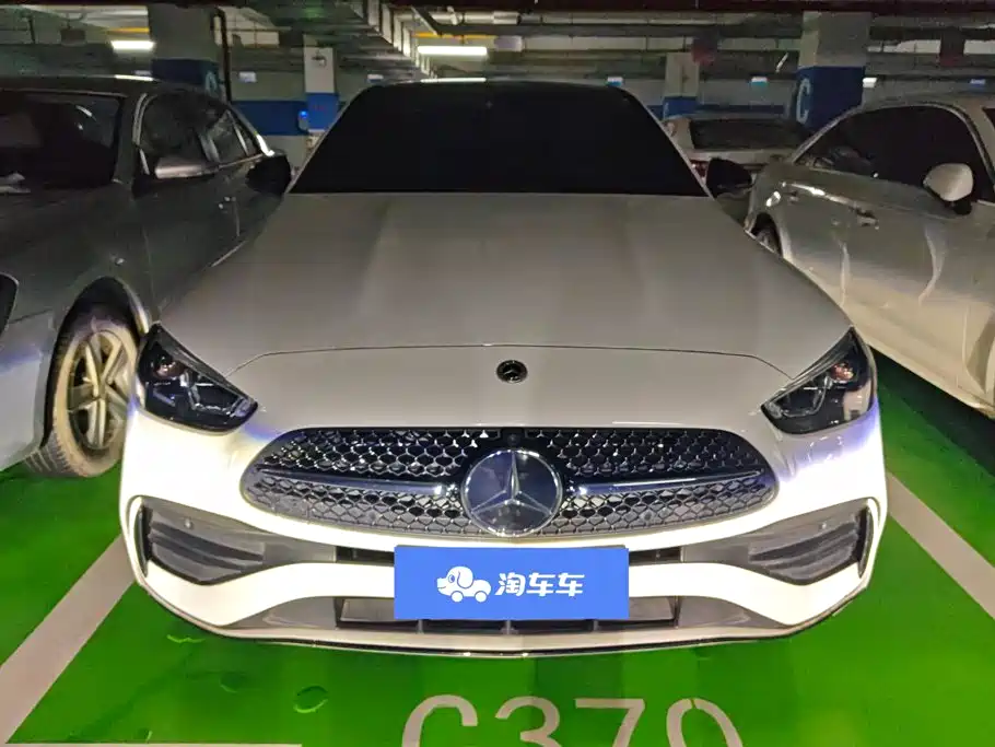 Mercedes-Benz C-Class 2024