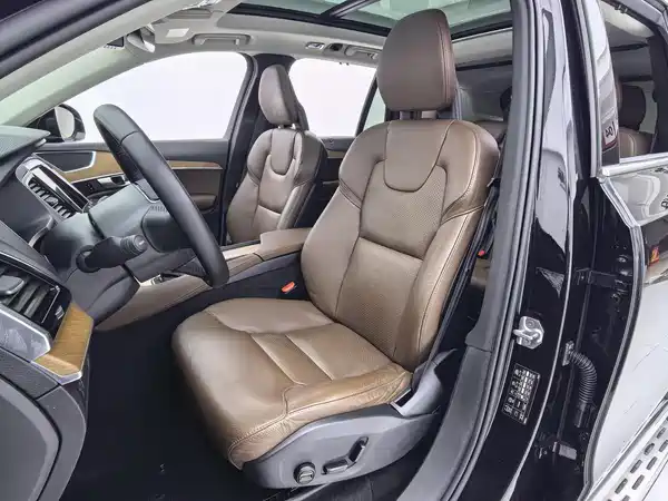 Volvo XC90 2019