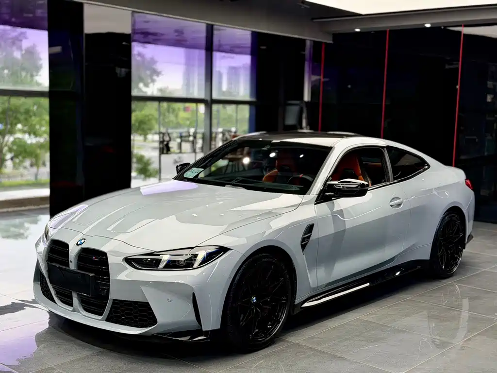 BMW M4 2025