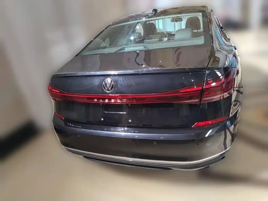 Volkswagen Passat 2025 — фото 10