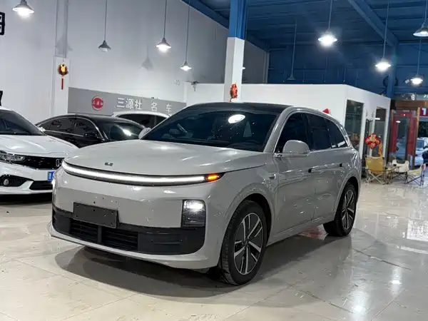Li Auto L6 2024