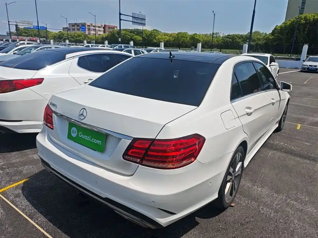 Mercedes-Benz E-Class 2015 — фото 7