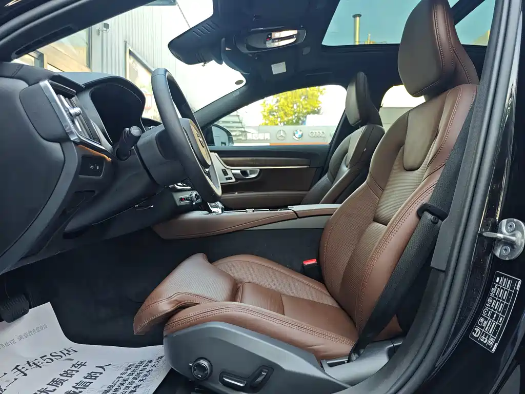 Volvo S90 PHEV 2024 — фото 11