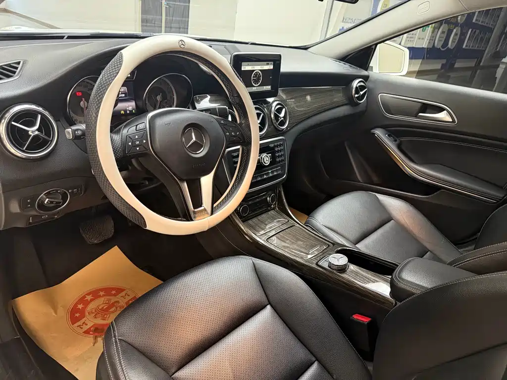 Mercedes-Benz GLA 2015 — фото 14