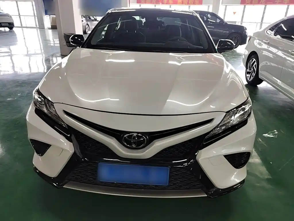 Toyota Camry 2021 — фото 3