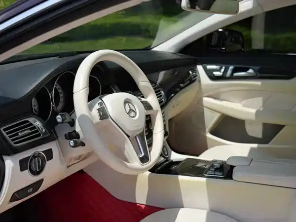 Mercedes-Benz CLS 2012