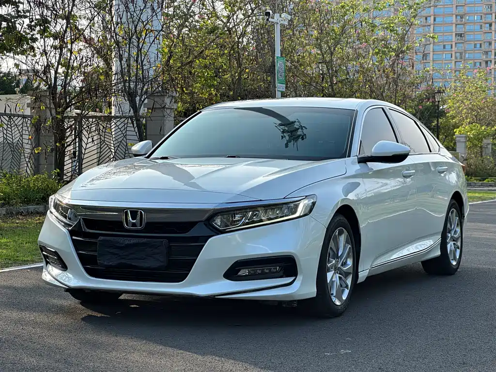 Honda Accord 2019 — фото 1