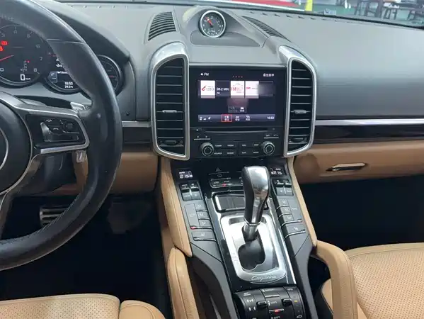 Porsche Cayenne 2016