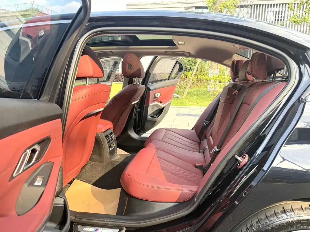 BMW 3 Series 2023
