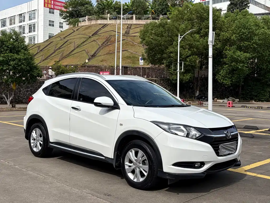 Honda Vezel 2016