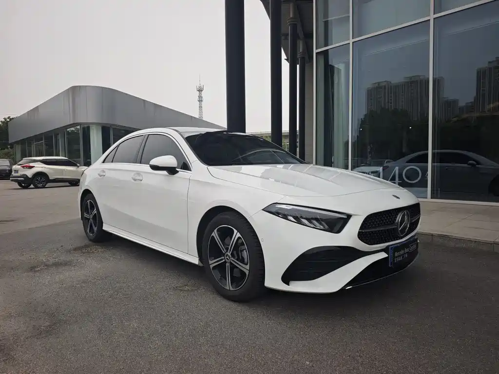 Mercedes-Benz A-Class 2025 — фото 3