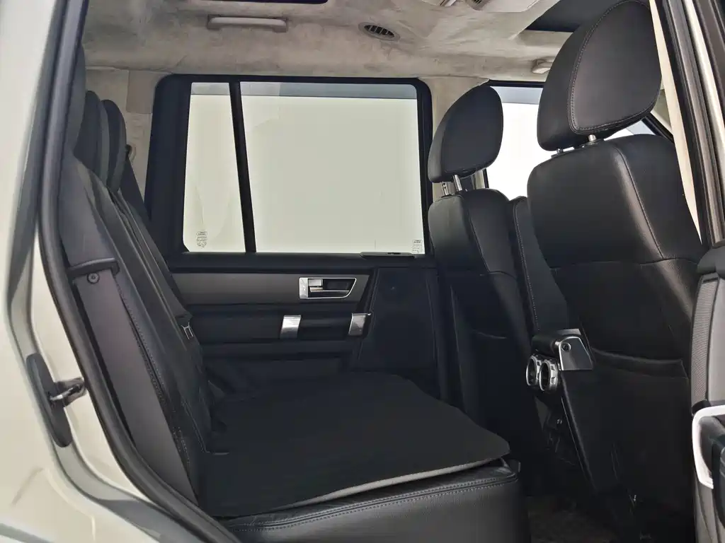 Land Rover Discovery 2012 — фото 13