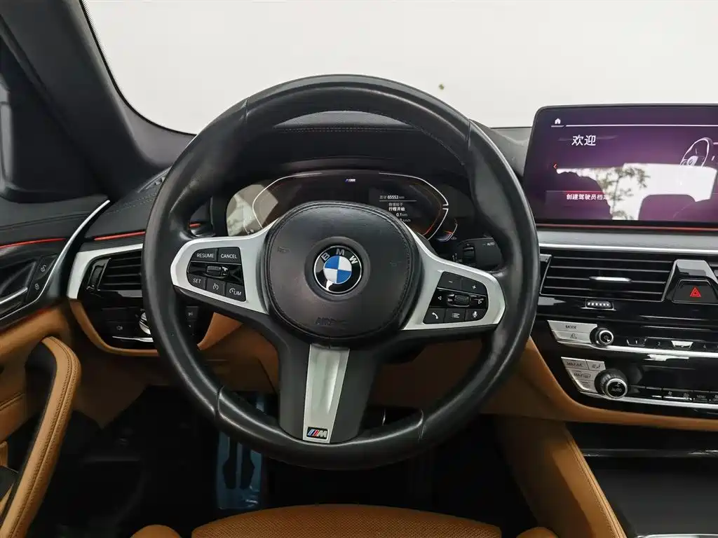 BMW 5 Series 2024 — фото 11