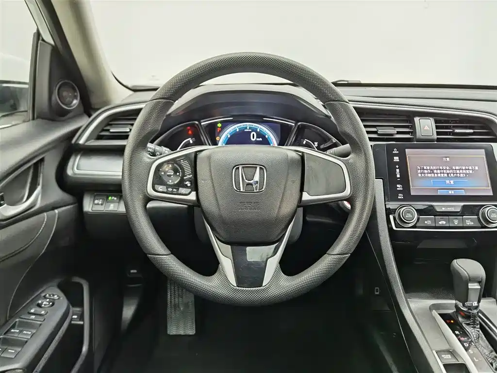 Honda Civic 2017 — фото 11