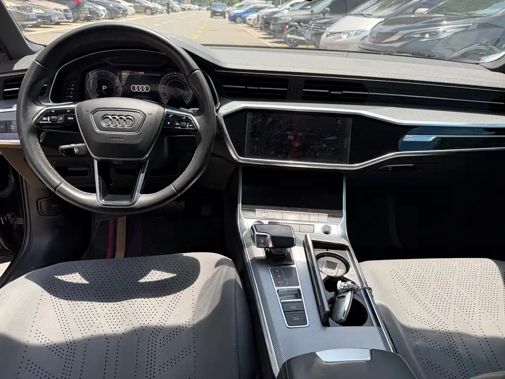 Audi A6L 2022