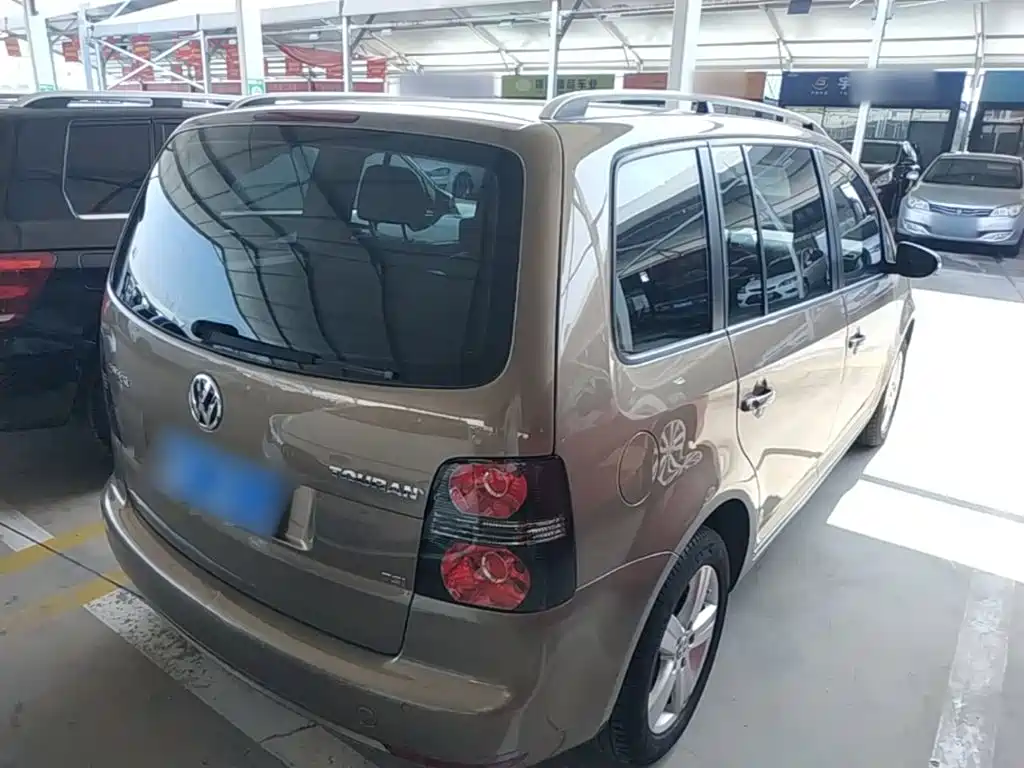 Volkswagen Touran 2016