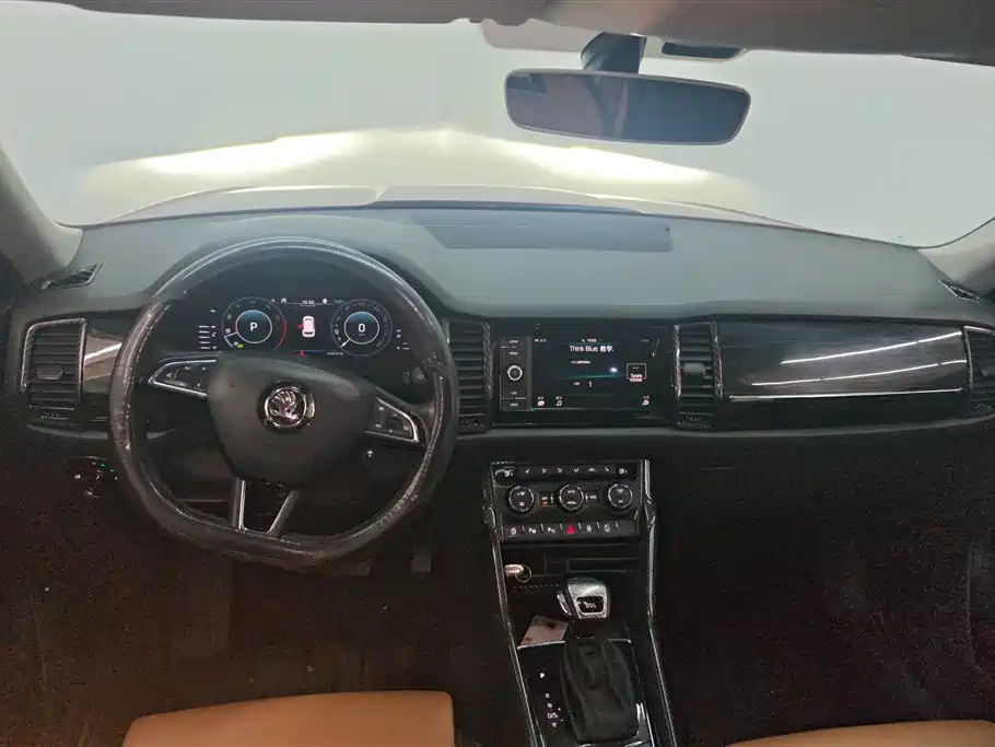 Skoda Kodiaq GT 2020 — фото 12