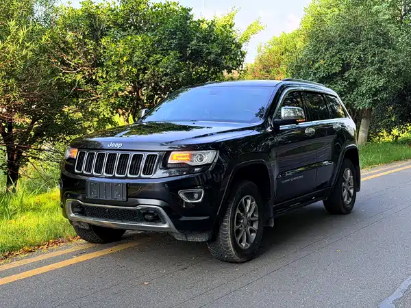 Jeep Grand Cherokee 2016