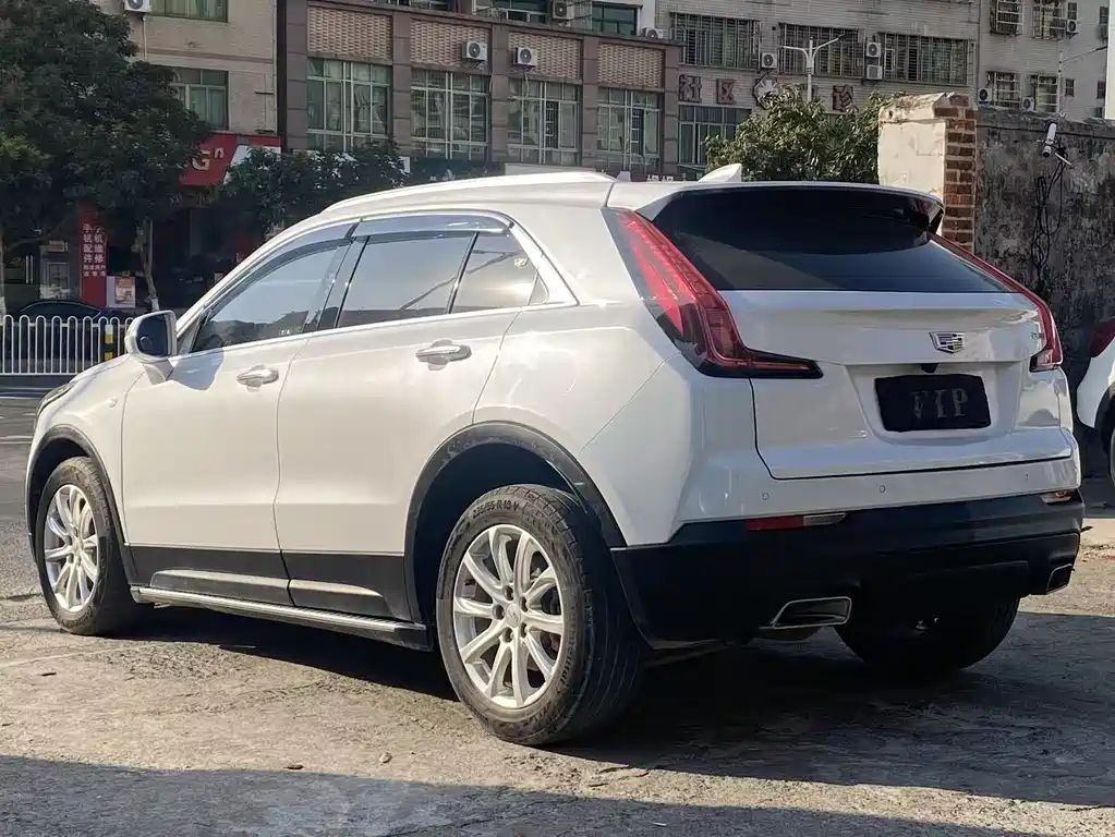 Cadillac XT4 2022 — фото 7