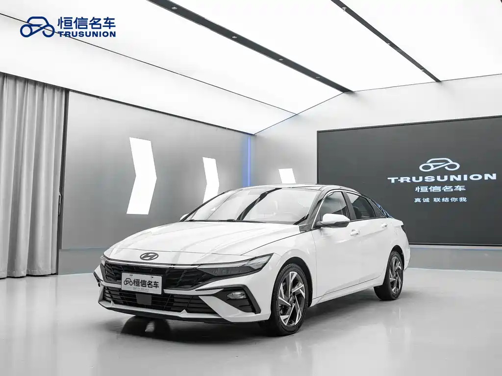 Hyundai Elantra 2024 — фото 3