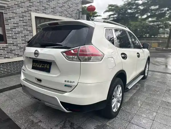 Nissan X-Trail 2015
