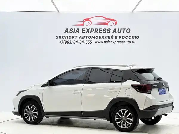 Toyota Yaris L 2021