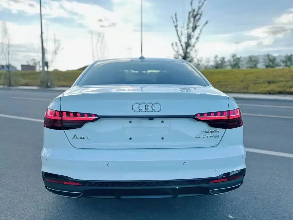 Audi A4L 2023
