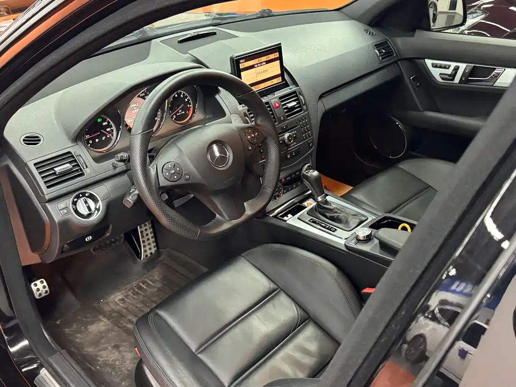 Mercedes-Benz C-Class AMG 2012 — фото 3