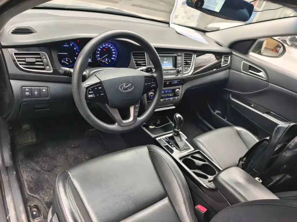 Hyundai Mistra 2015 — фото 10