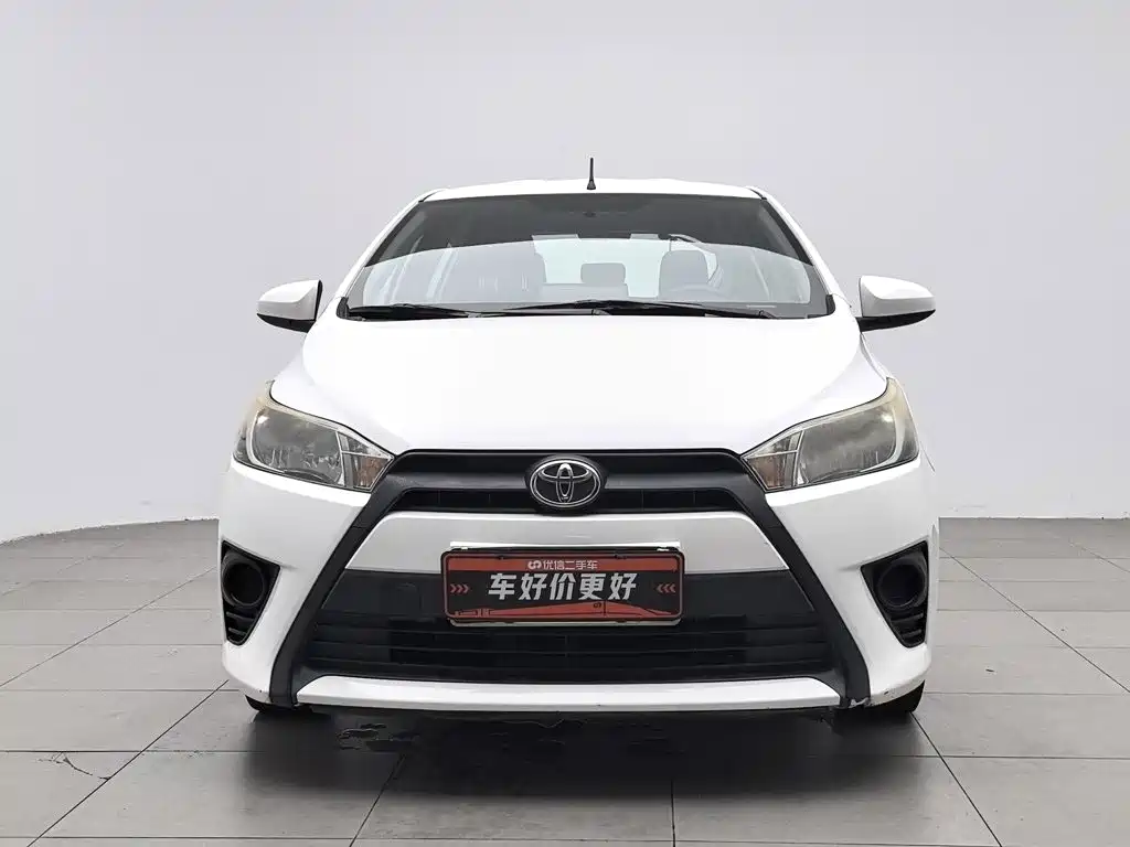 Toyota Yaris L 2014