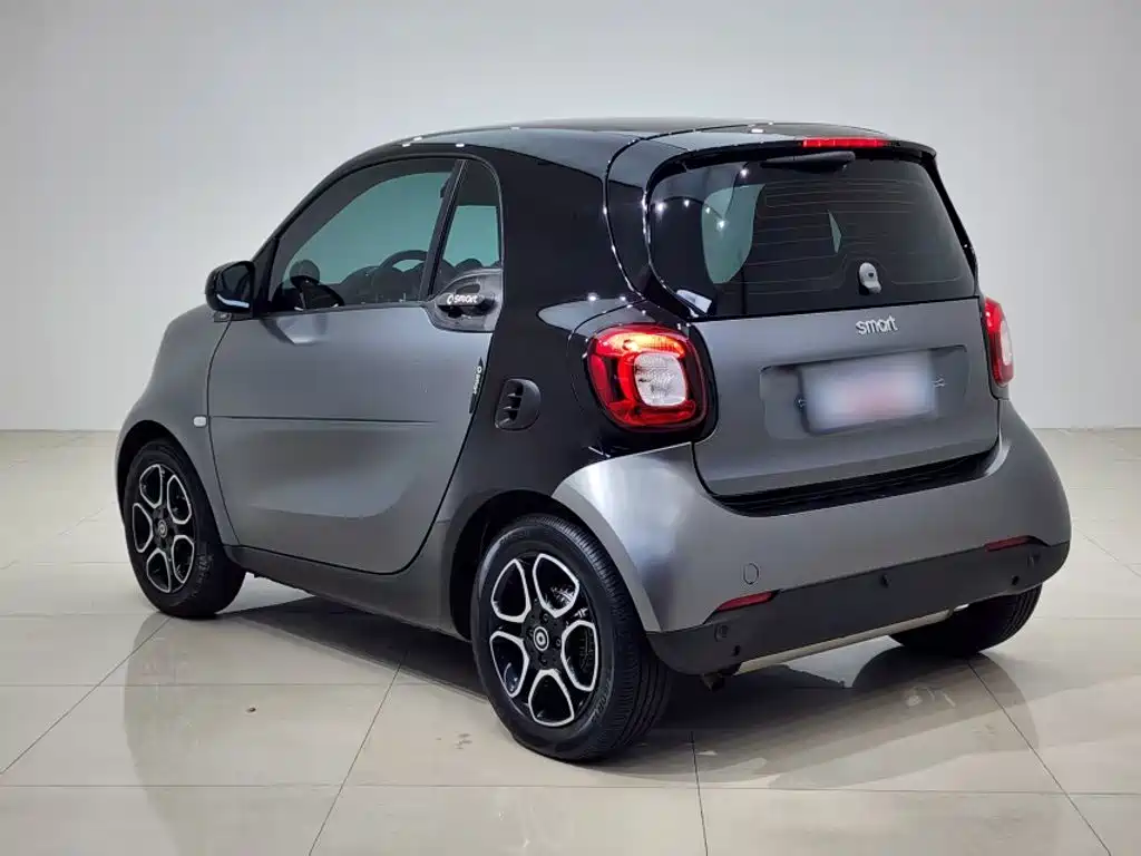 smart Fortwo 2018 — фото 10