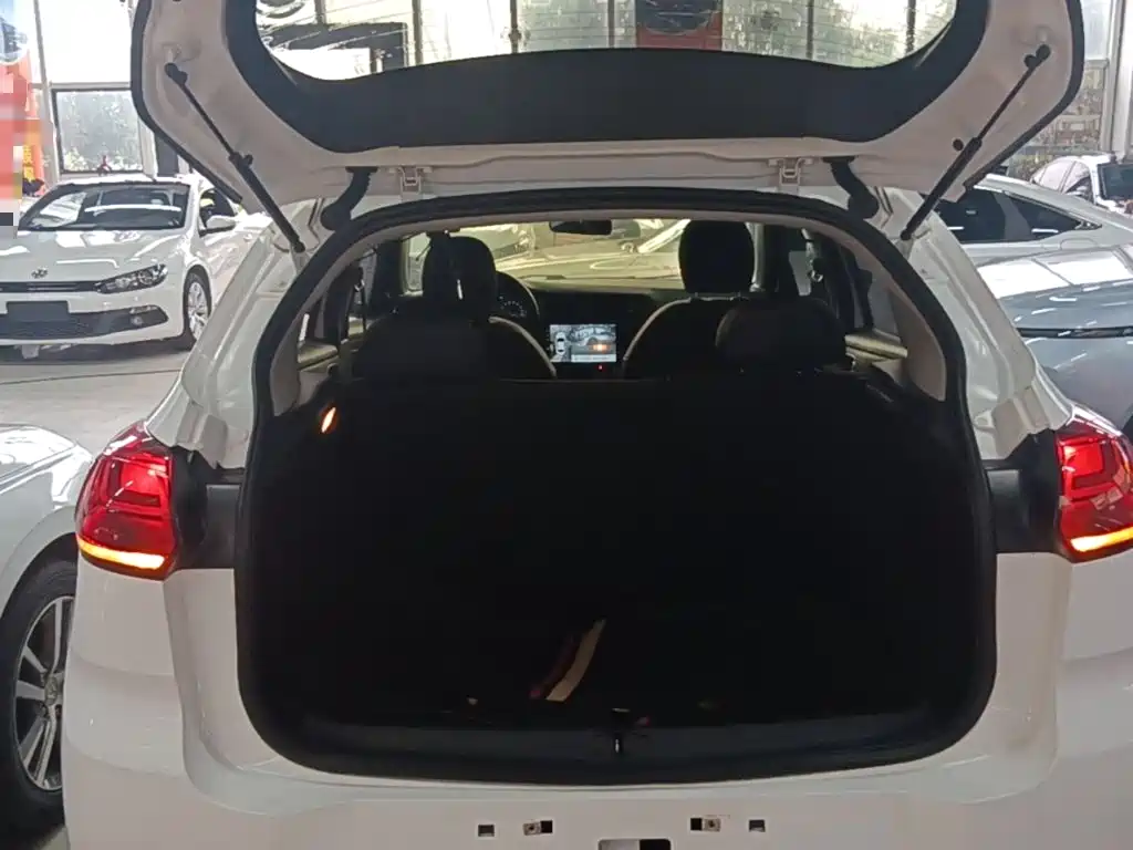 Citroen C3-XR 2019 — фото 15