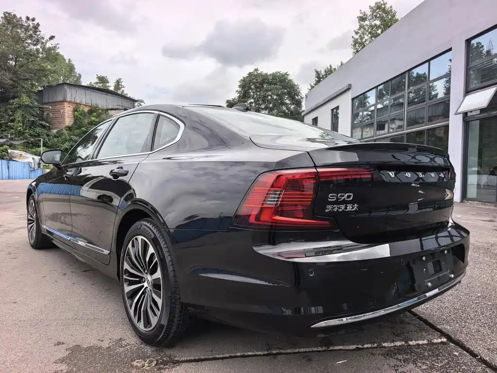 Volvo S90 2025 — фото 10