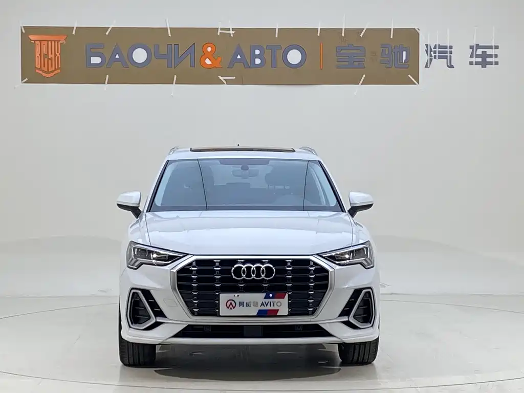 Audi Q3 2022 — фото 2