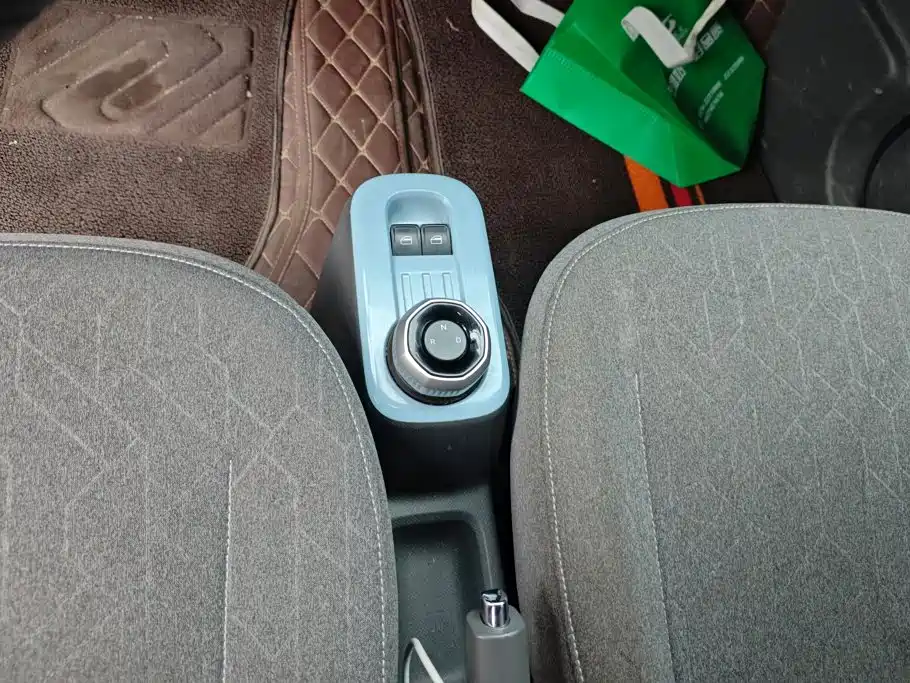 Geely Galaxy Panda 2025 — фото 16
